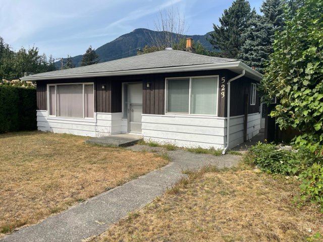 Rentals Ca 523 Wallace Street Hope BC For Rent