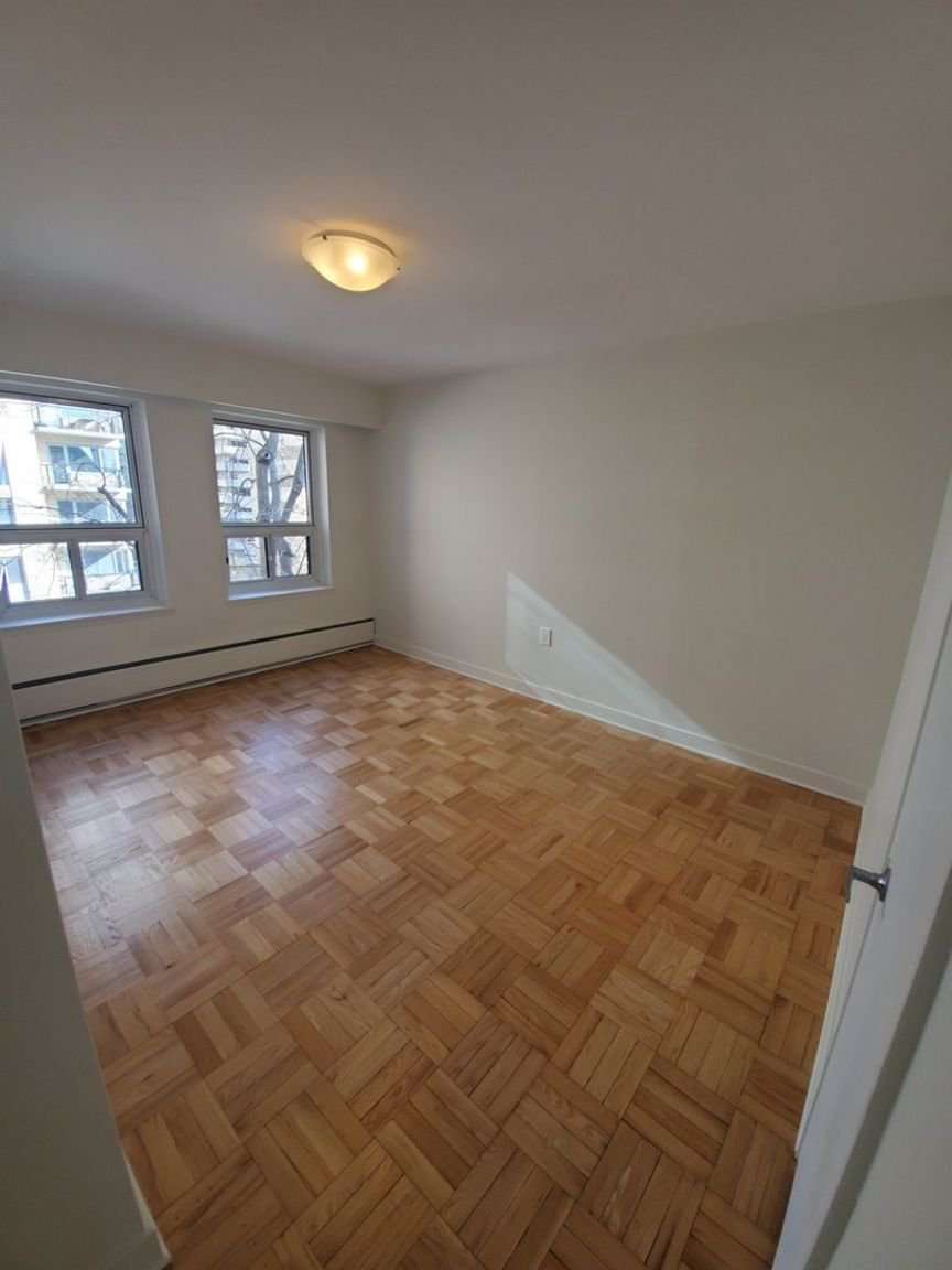 Rentals Ca Rue De La Montagne Montr Al Qc For Rent