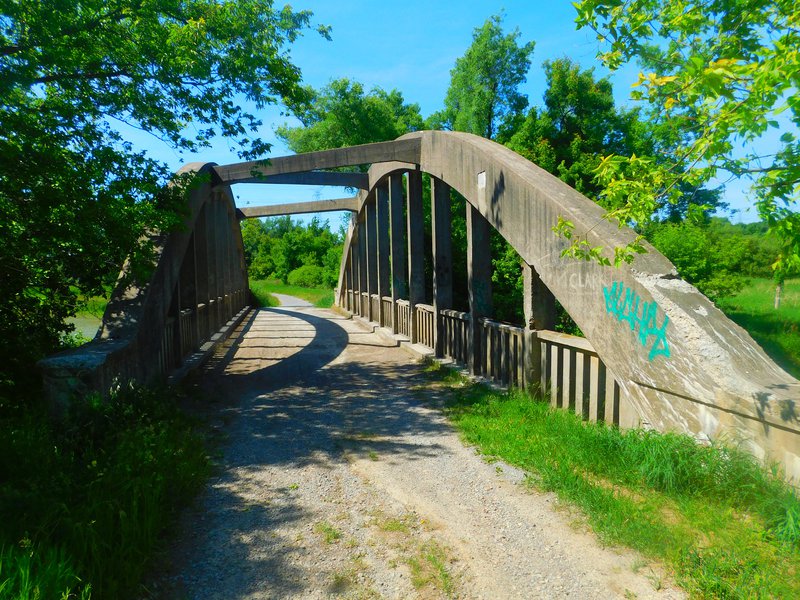 Brampton Bowtie Bridge Park Downtown Relax Nature