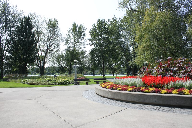 Dow's Lake Park Tulip Festival Ottawa neighbourhood