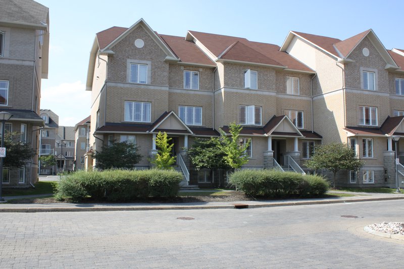 Centrepoint Townhouse Condominium Rental Rentals