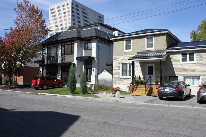 Student housing Ottawa Vanier Neighborhood