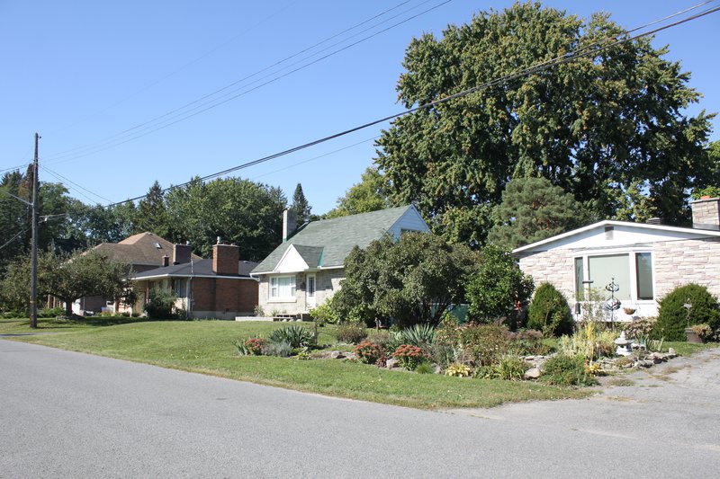 House Rental Rentals Carleton Heights Neighbourhood