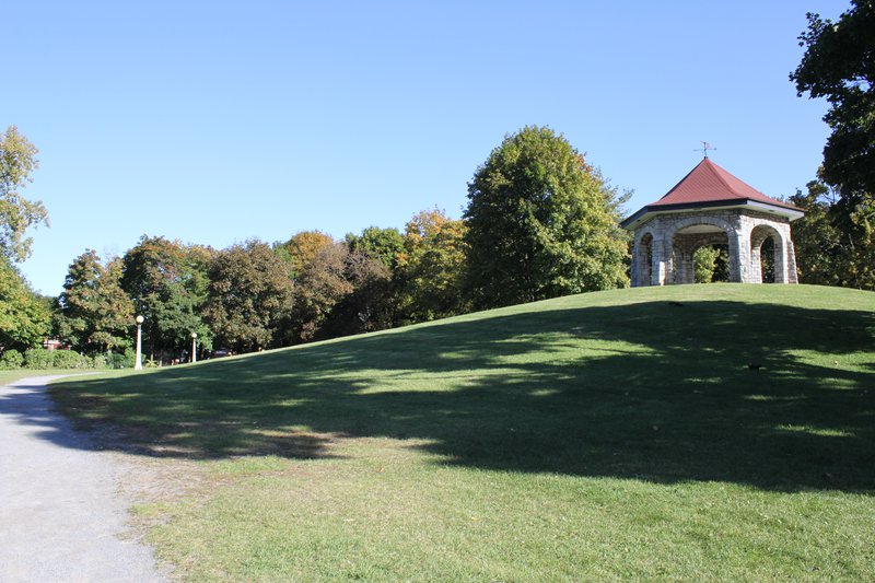 Lowertown Ottawa Neighborhood citadel gazebo tower hill