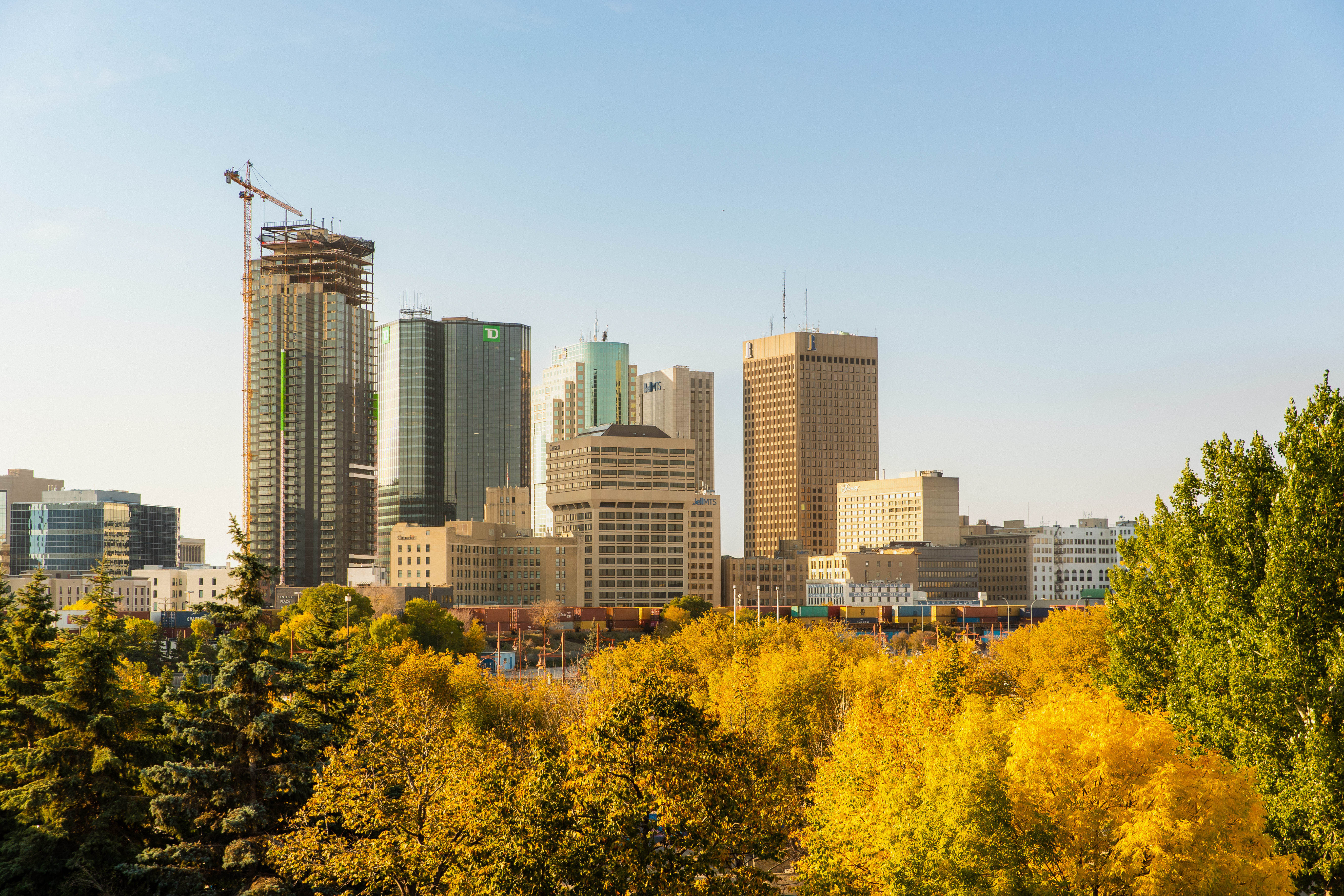 Location d'appartements au centre-ville de Winnipeg photo d'horizon par Mike Peters