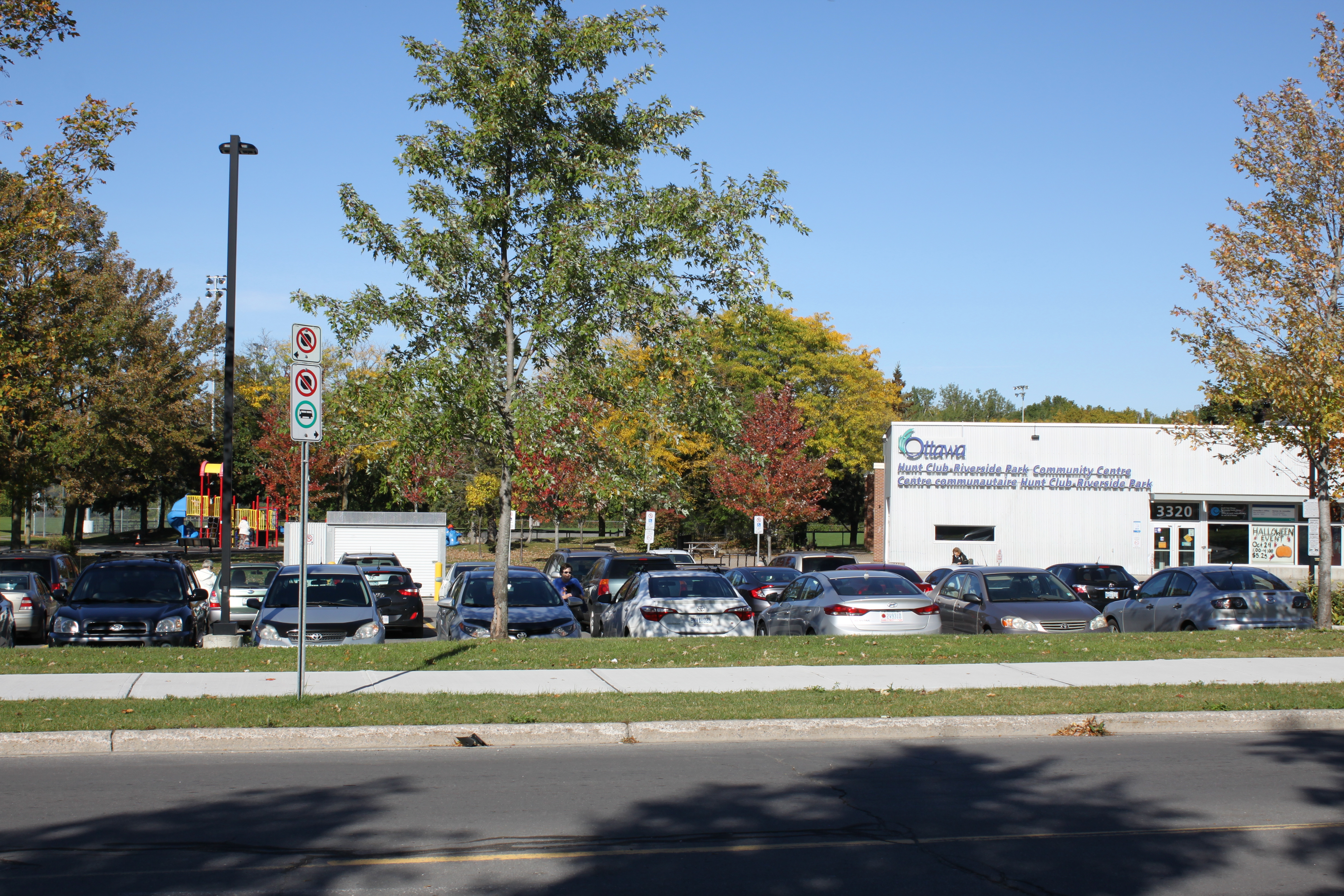 Hunt Club Ottawa Neighborhood community centre riverside park