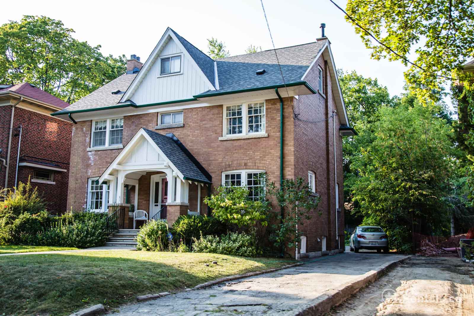 Duplex homes available for rent in the Yonge-St.Clair neighbourhood