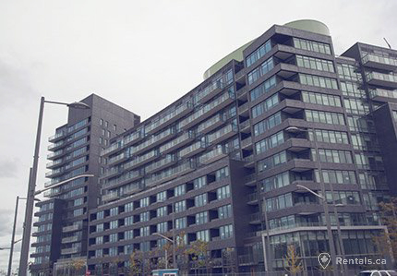 Apartment and condo for rent in West Don Land building