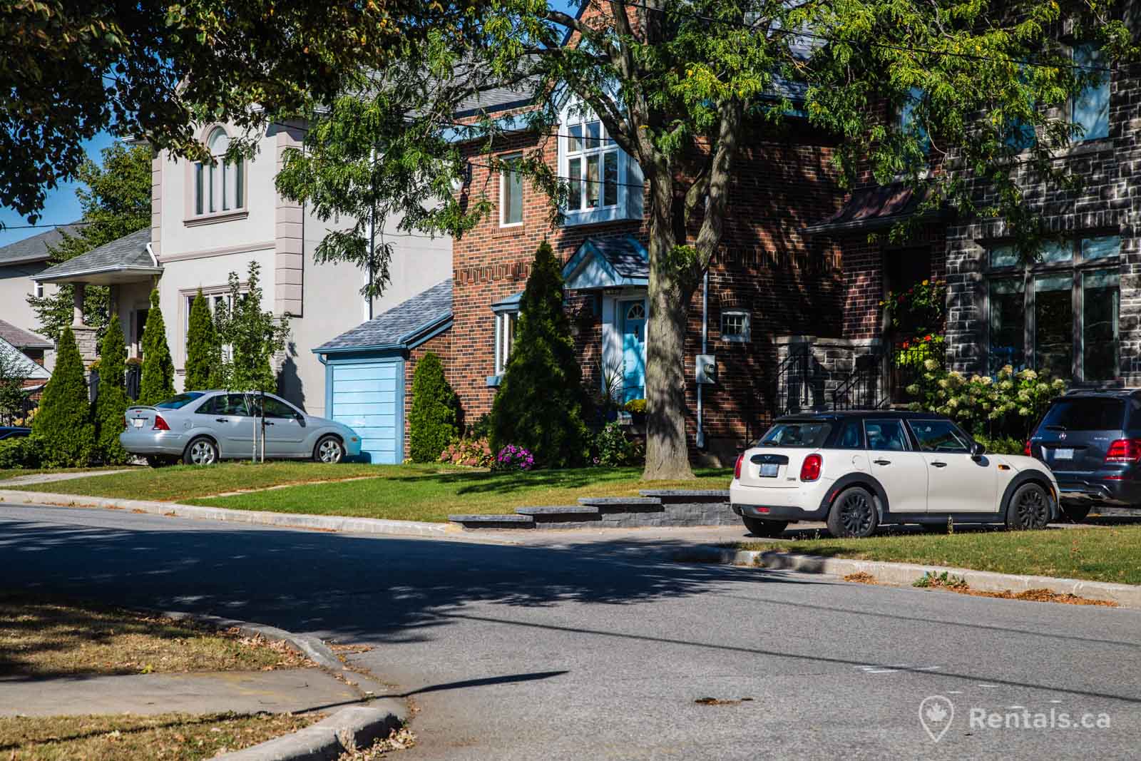 Forest Hill North neighbourhood lined with a variety of houses for rent