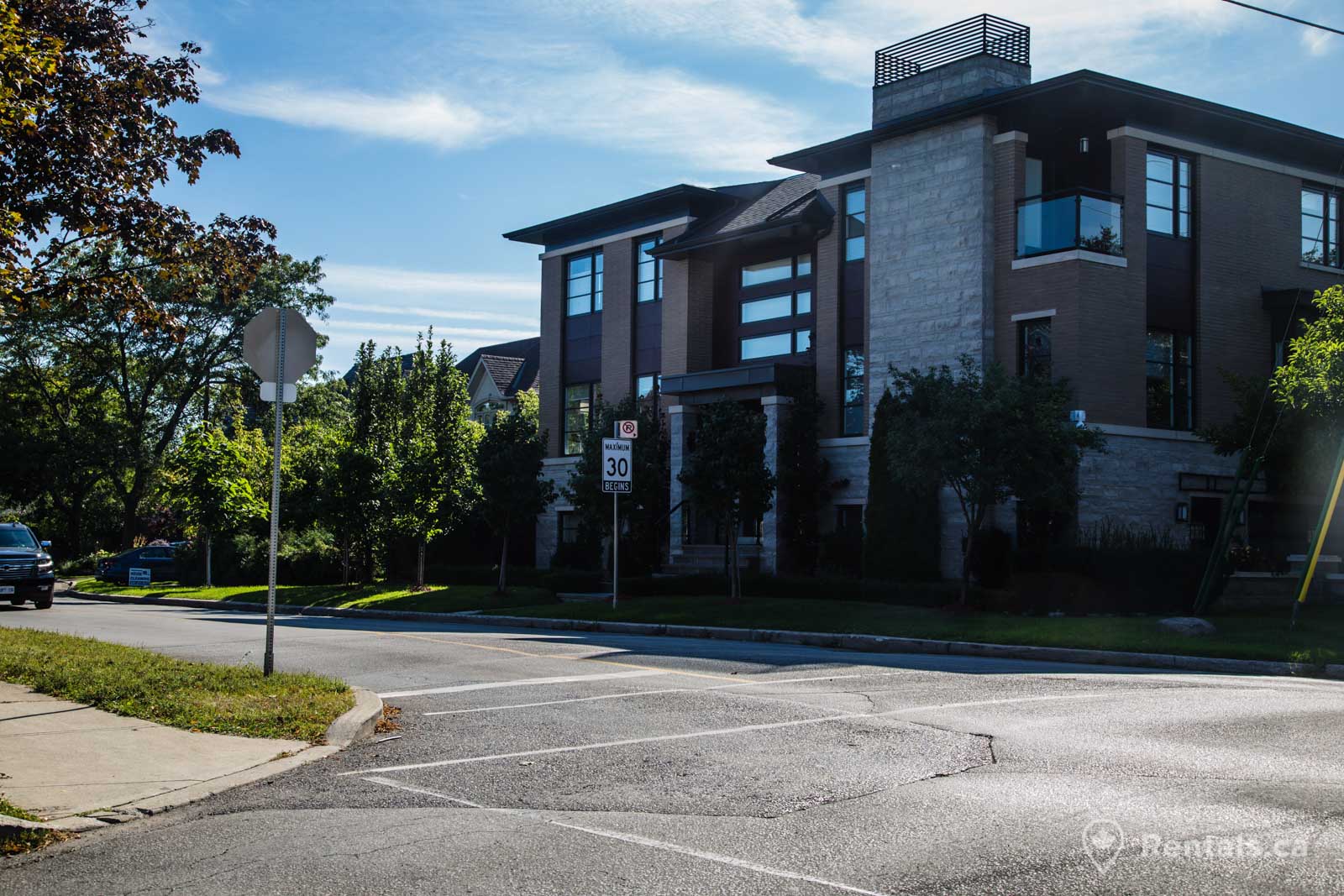 Large modern homes for rent in the Forest Hill North neighbourhood