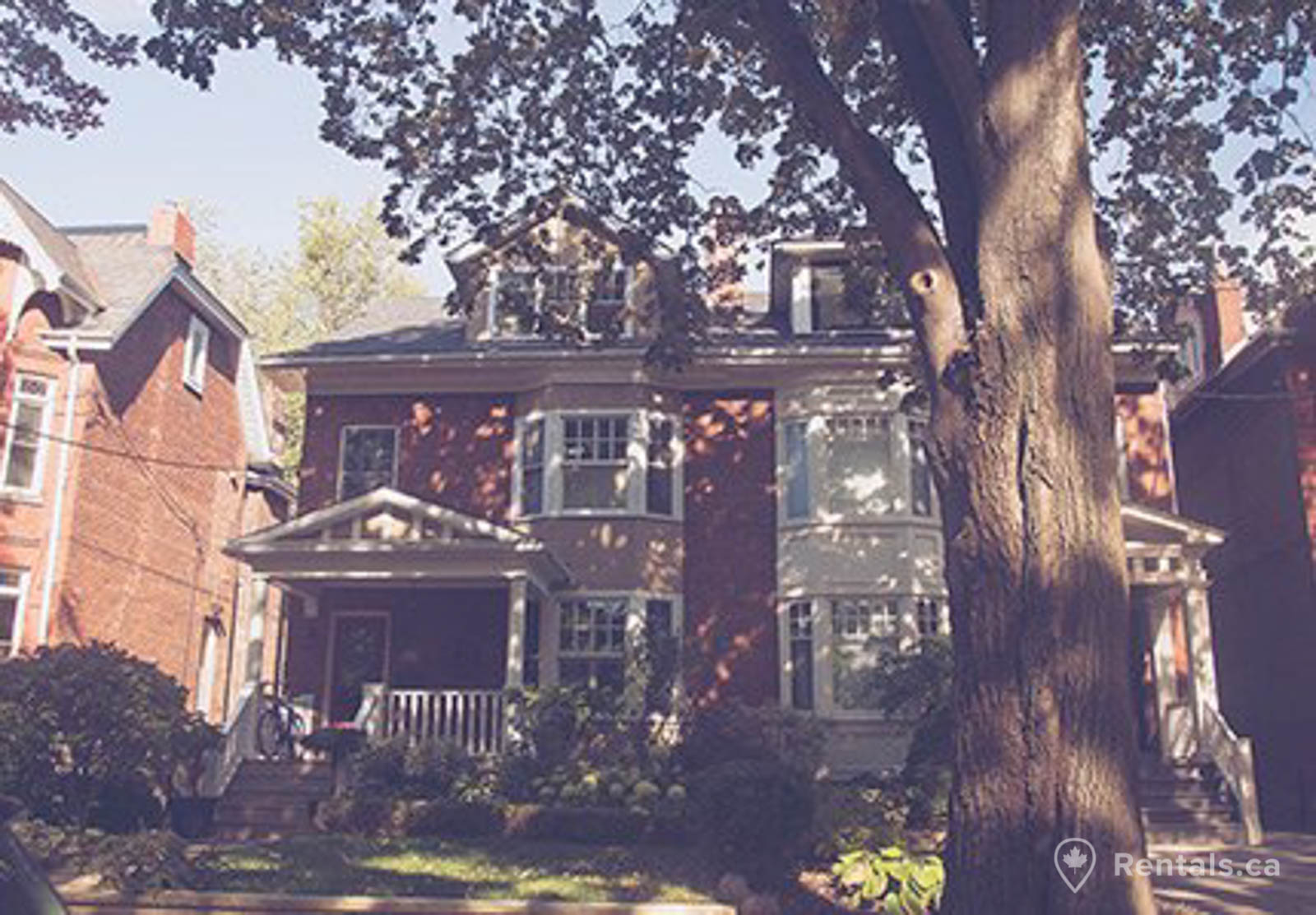 Multi- unit house in the South hill neighbourhood with units for rent