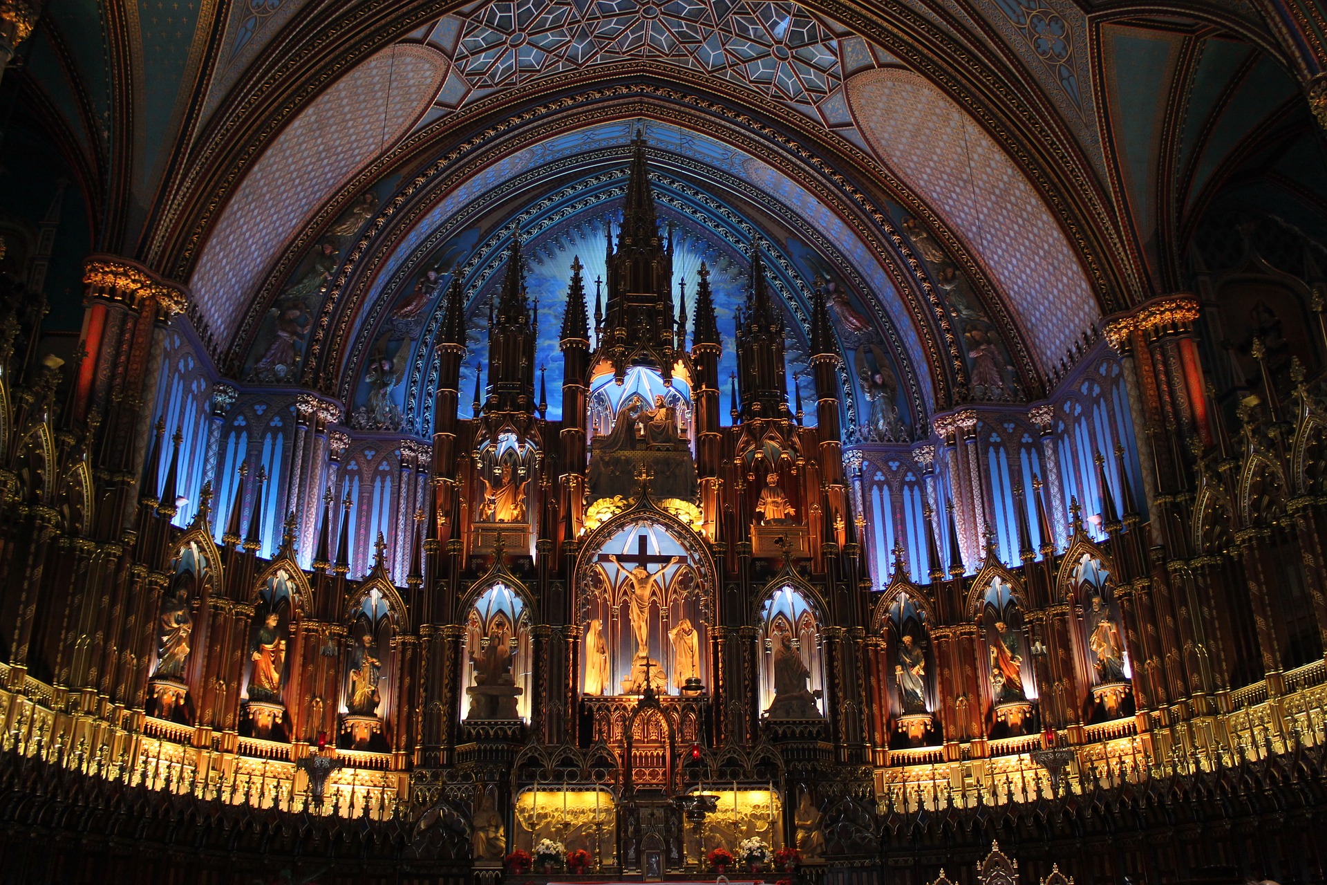 notre dame basilica Montreal downtown attraction tourism.jpg
