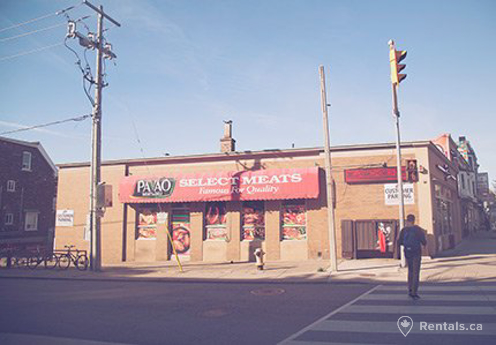 Little Portugal neighbourhood near many stores and shops to serve the rental community