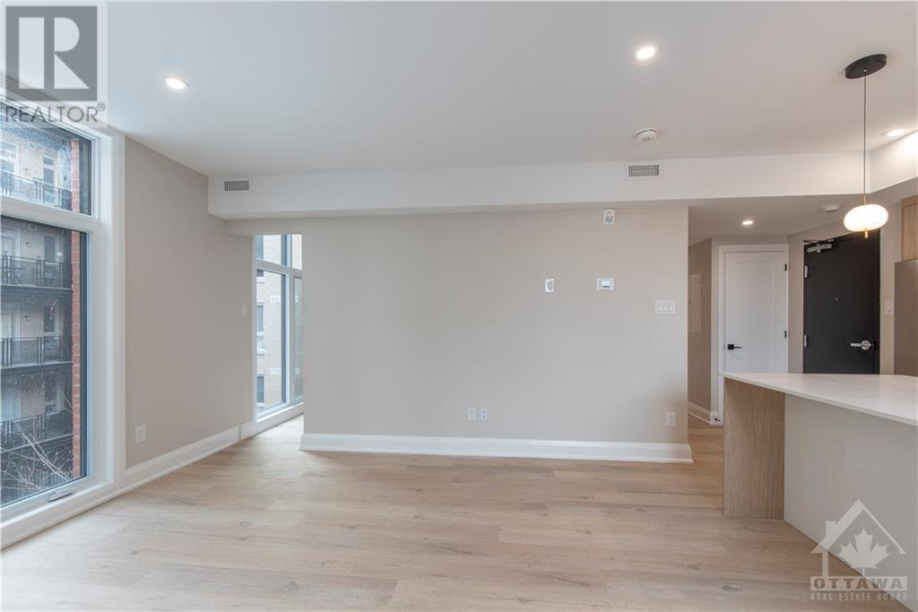  :) 58 FLORENCE STREET UNIT#4, Ottawa ON for Rent