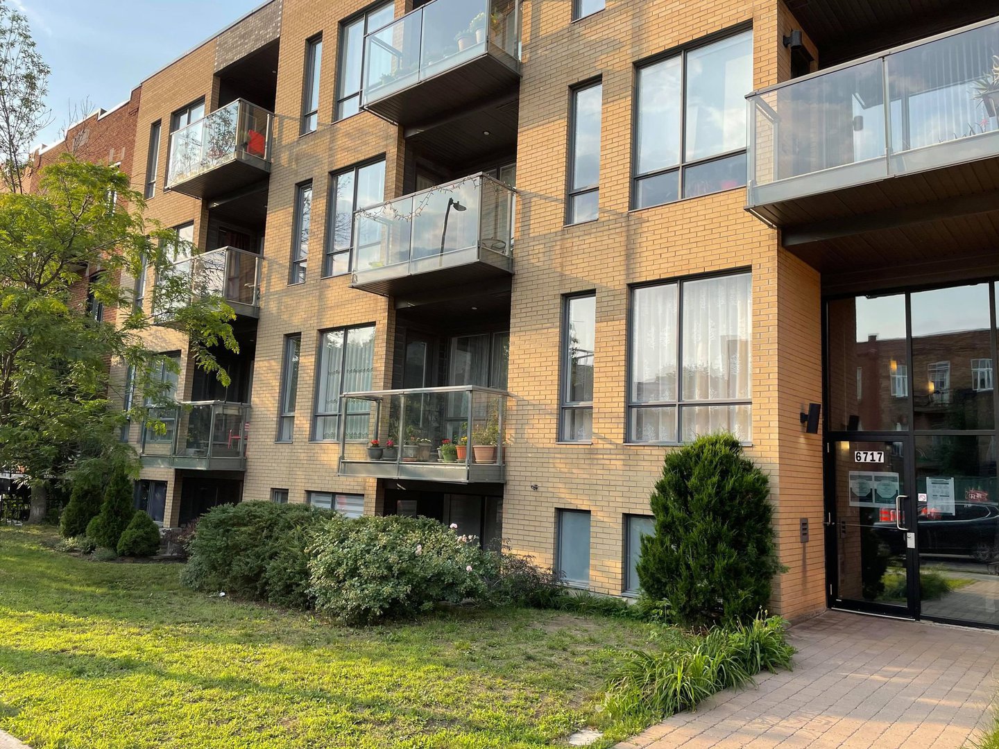 Rentals Ca Rosemont La Petite Patrie Apartments Condos And Houses For Rent Rentals Ca Rosemont La Petite Patrie Apartments Condos And Houses For Rent