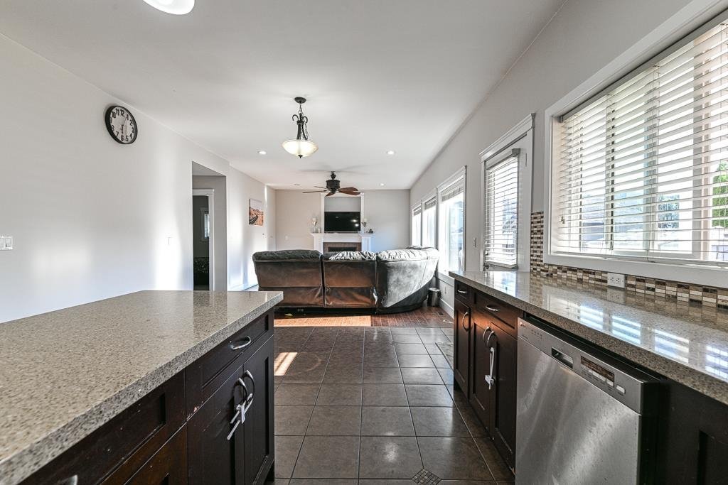 27784 Porter Drive - Photo 9
