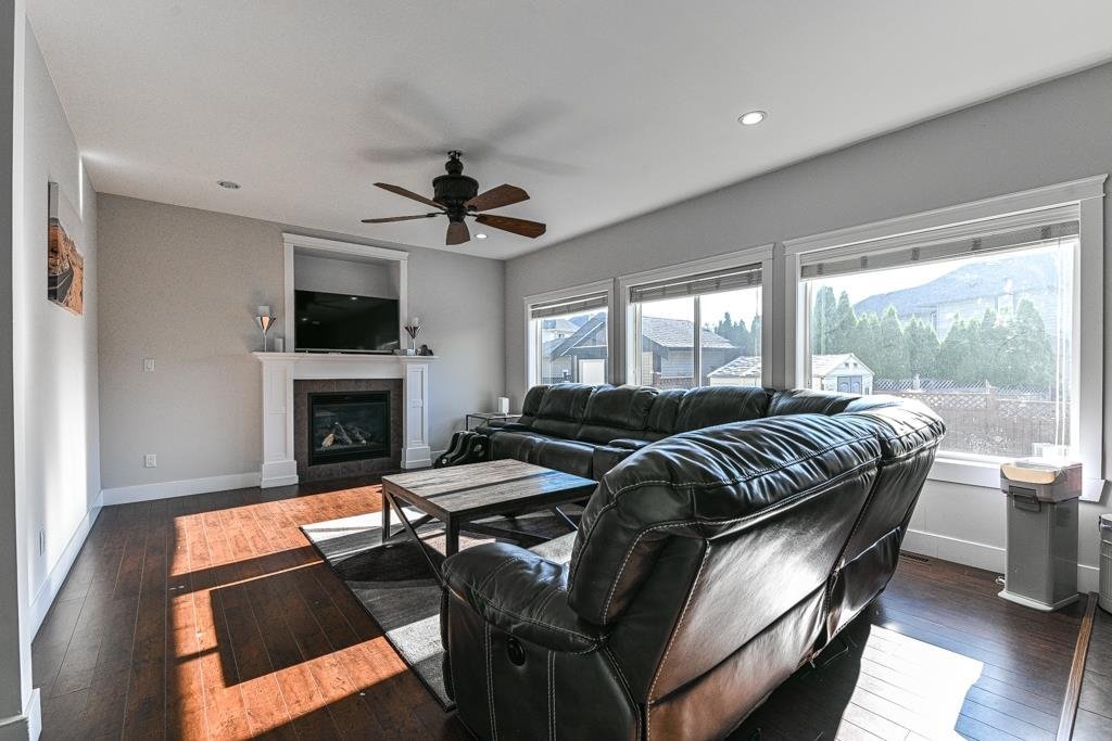 27784 Porter Drive - Photo 10