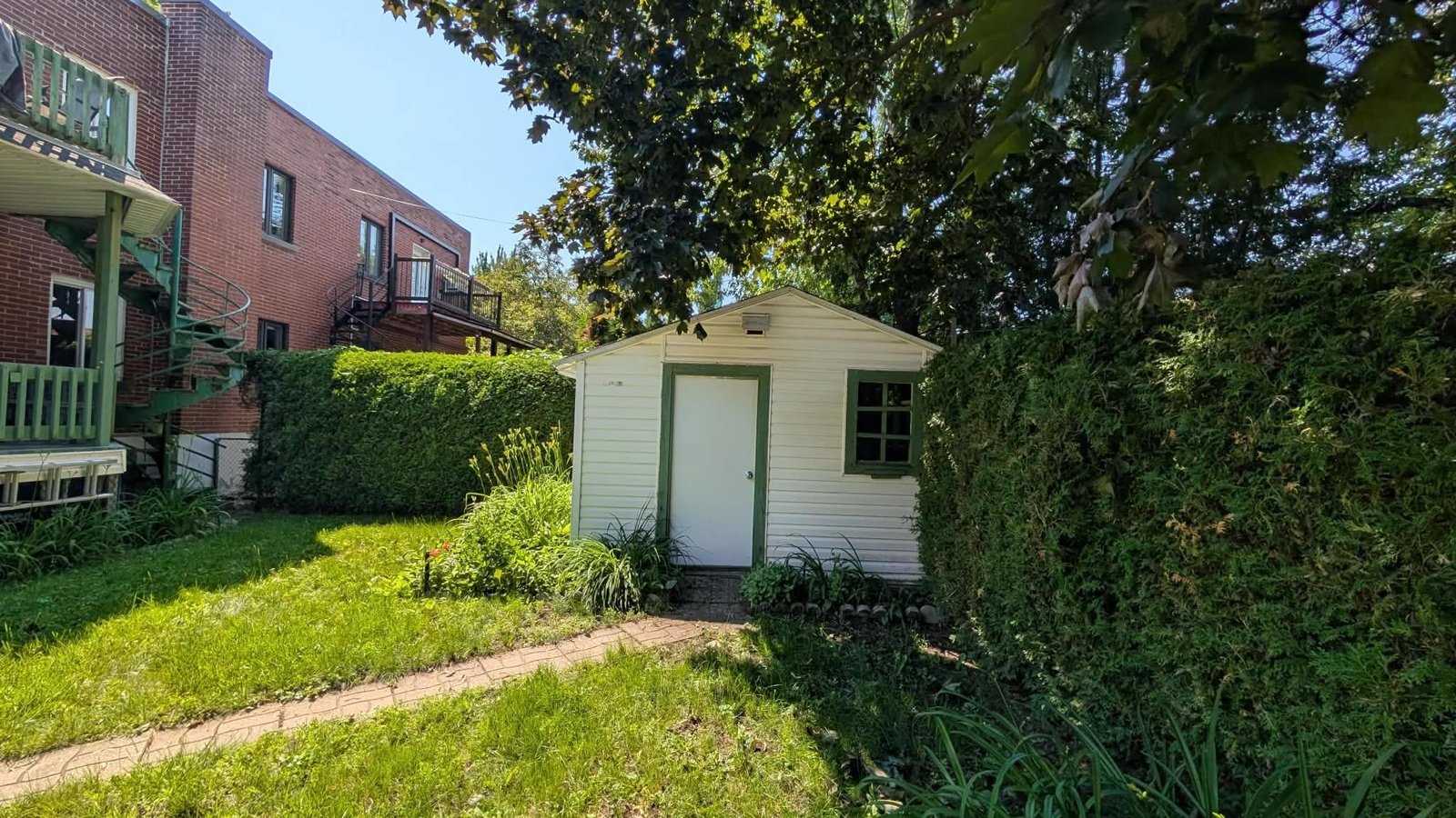 10425 Avenue de l'Esplanade - Photo 12