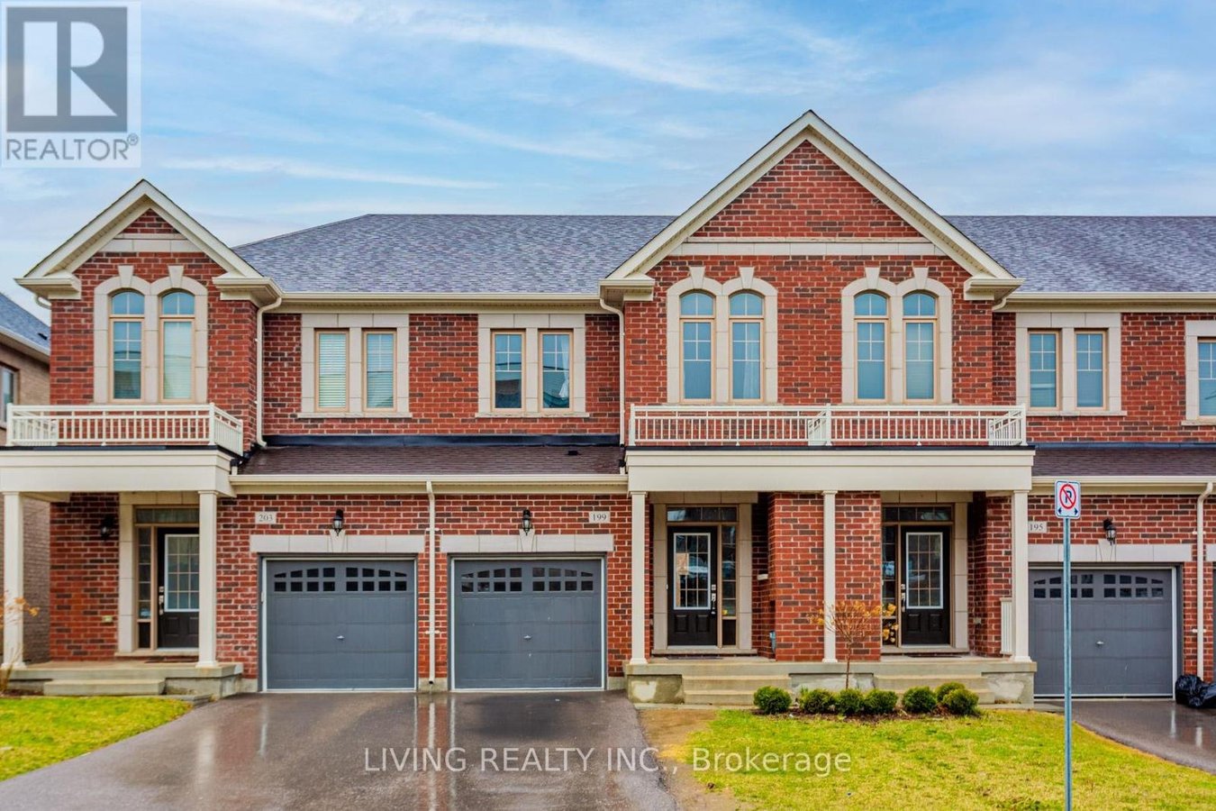 Rentals.ca Aurora Apartments, Condos and Houses For Rent