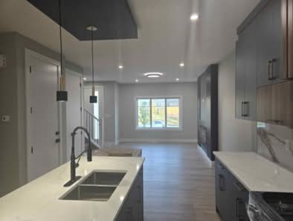 4383 37 Street - Photo 3