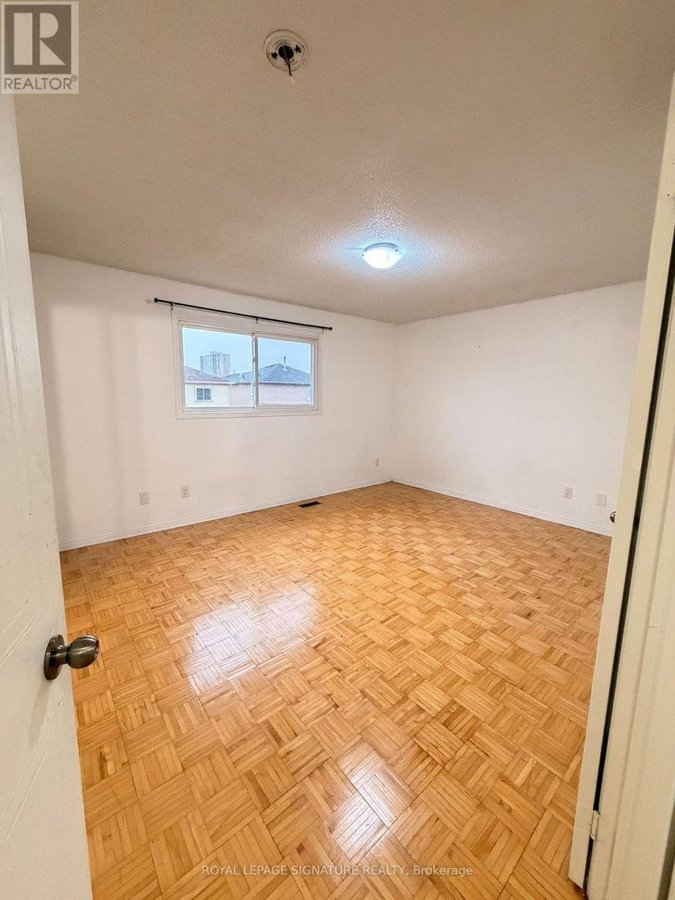 UPPER - 64 WOODSIDE COURT - Photo 3
