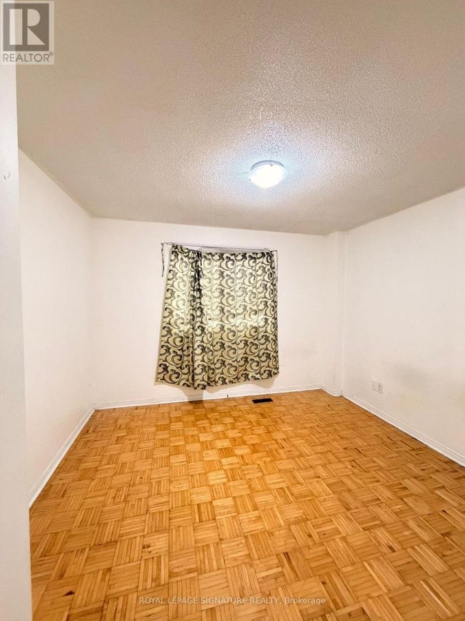 UPPER - 64 WOODSIDE COURT - Photo 14