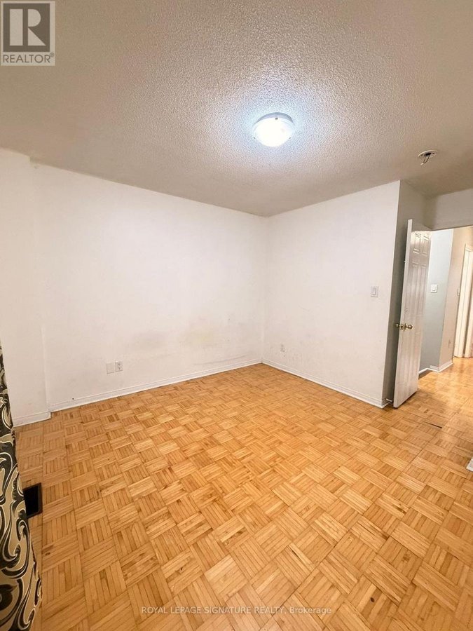 UPPER - 64 WOODSIDE COURT - Photo 15