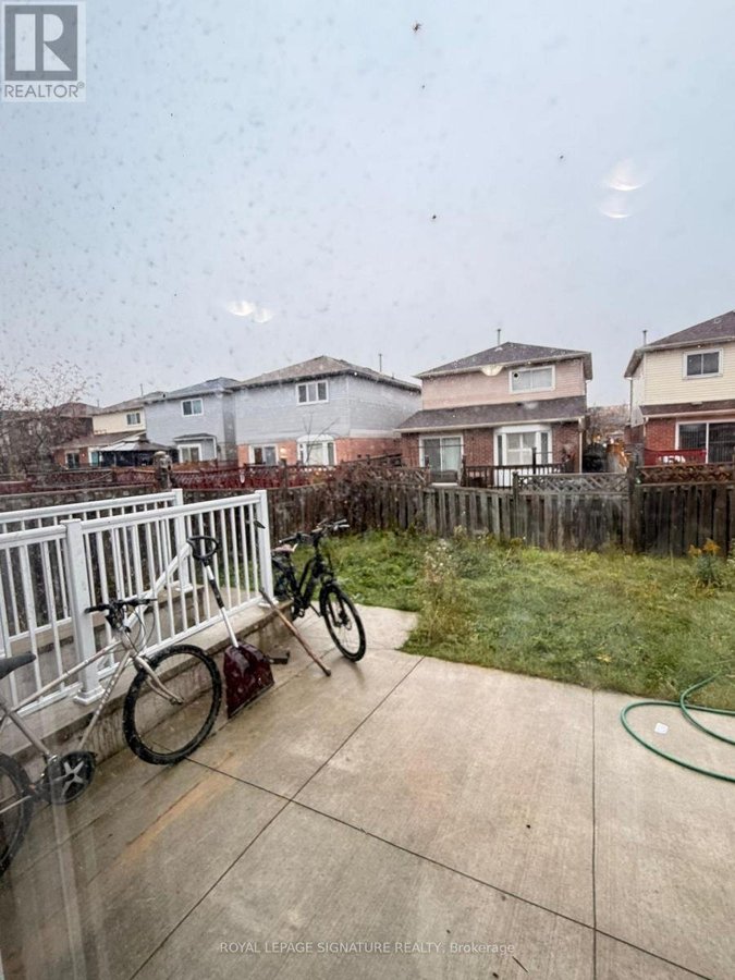 UPPER - 64 WOODSIDE COURT - Photo 18