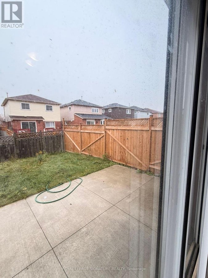 UPPER - 64 WOODSIDE COURT - Photo 19