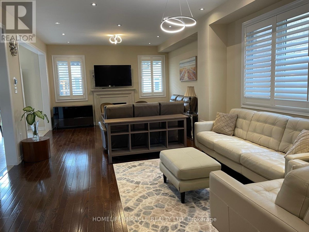 7 CAMPWOOD CRESCENT - Photo 5