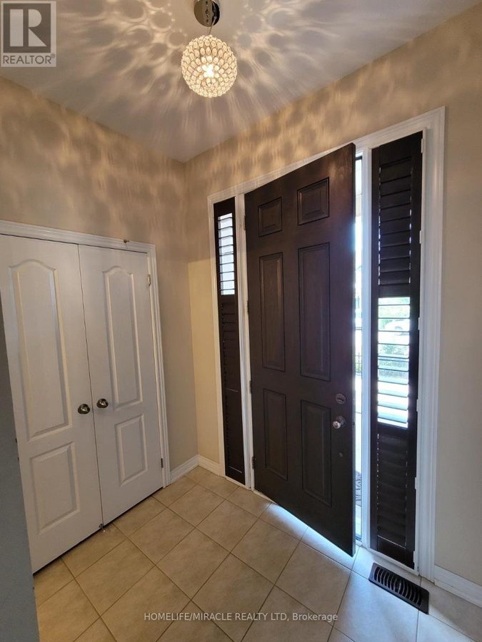7 CAMPWOOD CRESCENT - Photo 8
