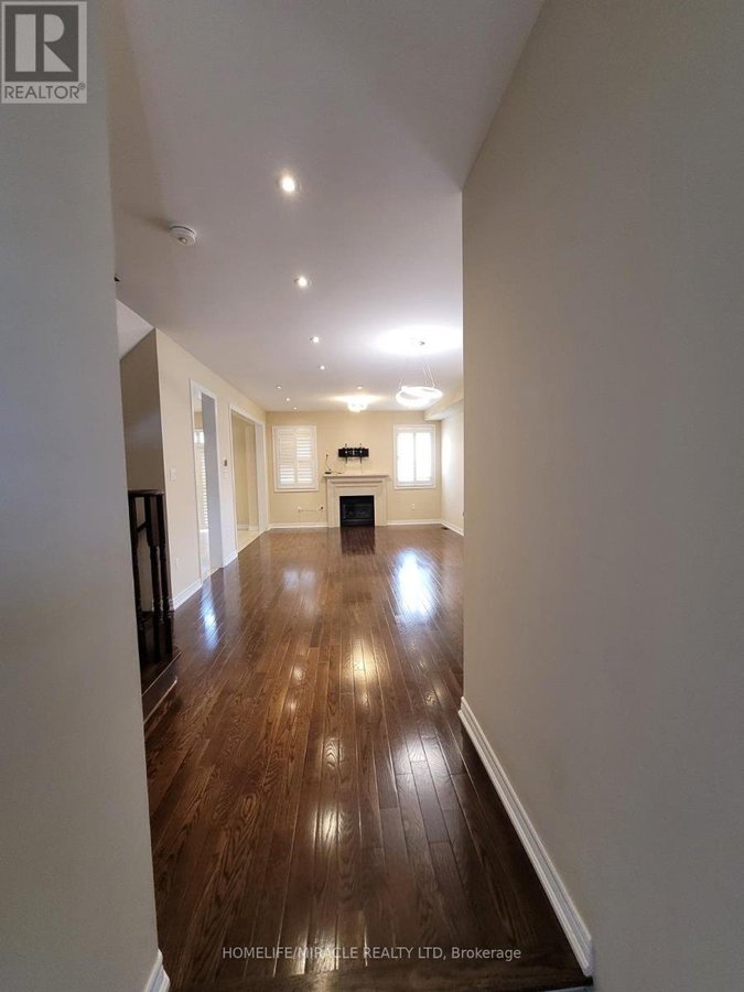 7 CAMPWOOD CRESCENT - Photo 9