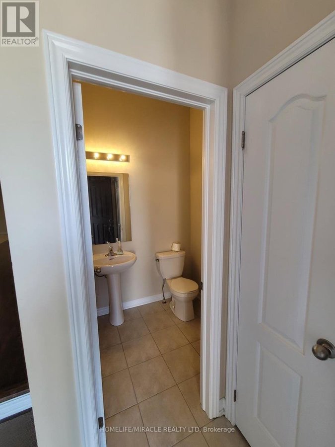 7 CAMPWOOD CRESCENT - Photo 11