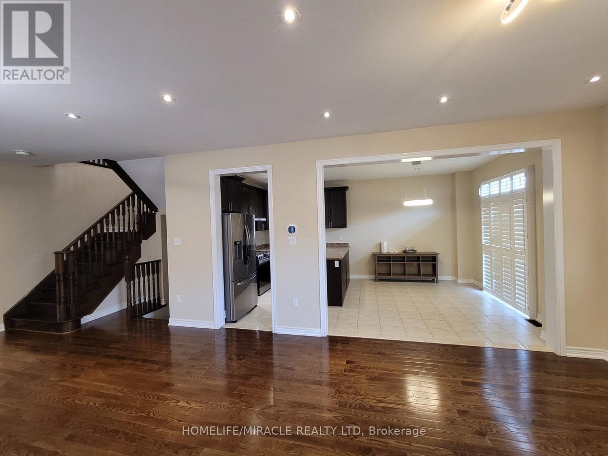 7 CAMPWOOD CRESCENT - Photo 13