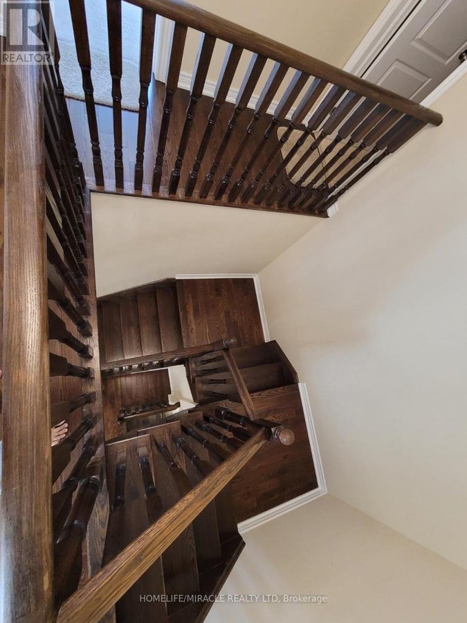 7 CAMPWOOD CRESCENT - Photo 21