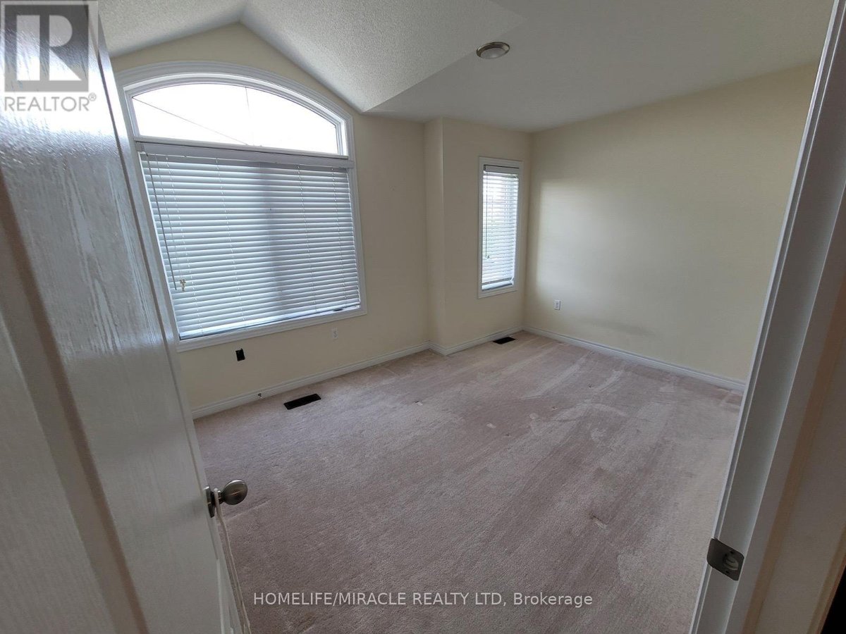 7 CAMPWOOD CRESCENT - Photo 23