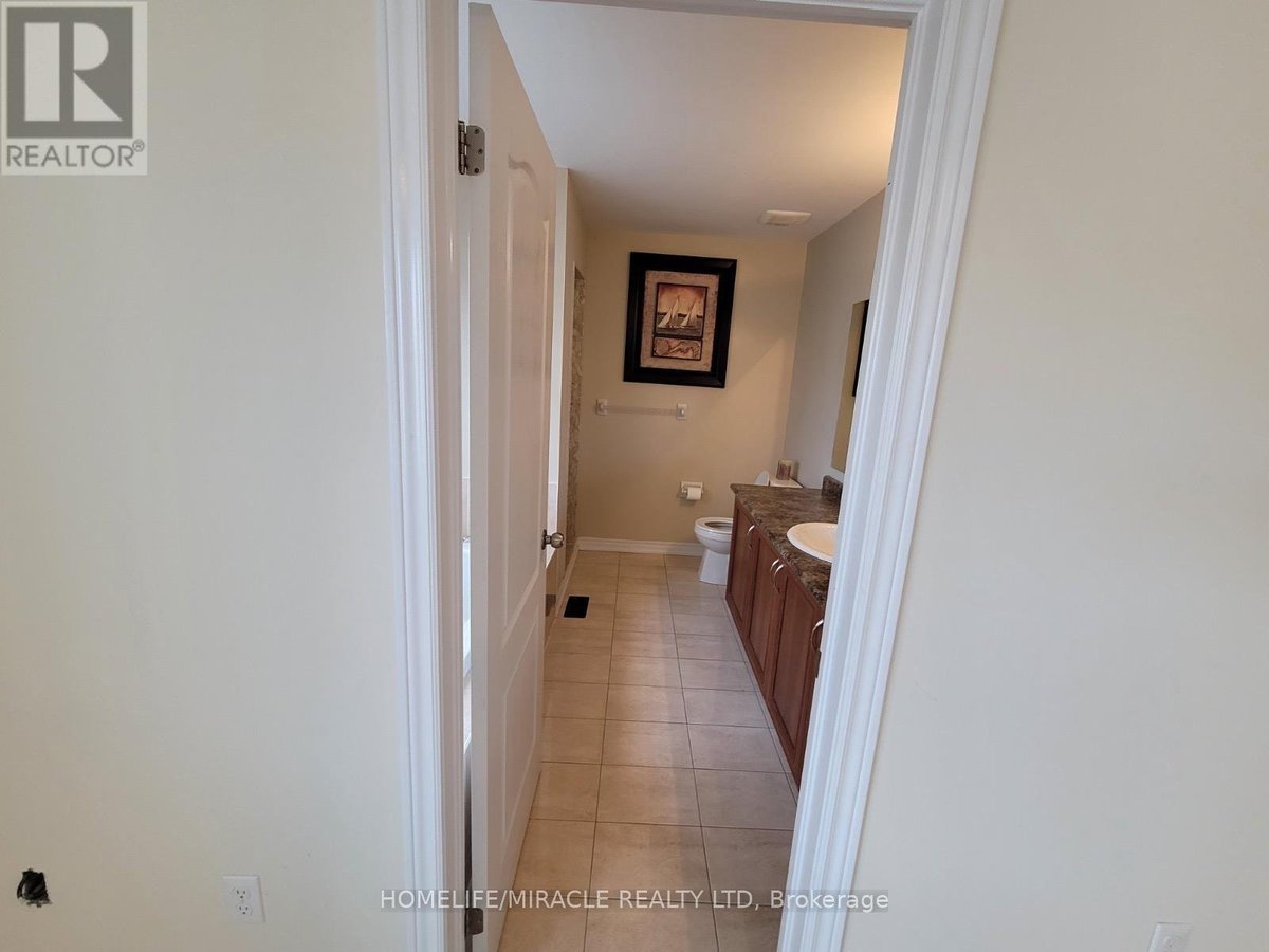 7 CAMPWOOD CRESCENT - Photo 33