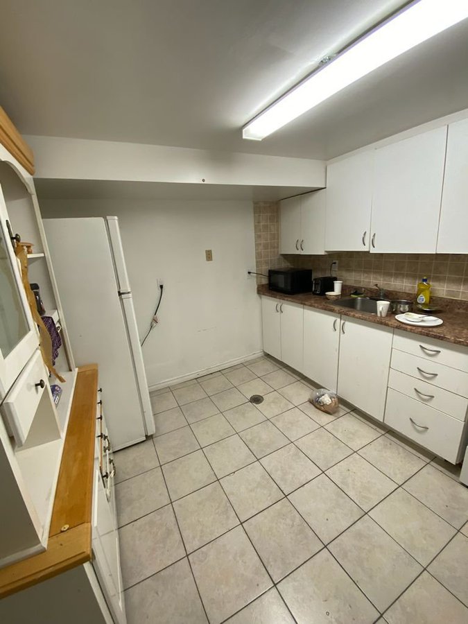 basement for rent in brampton 700