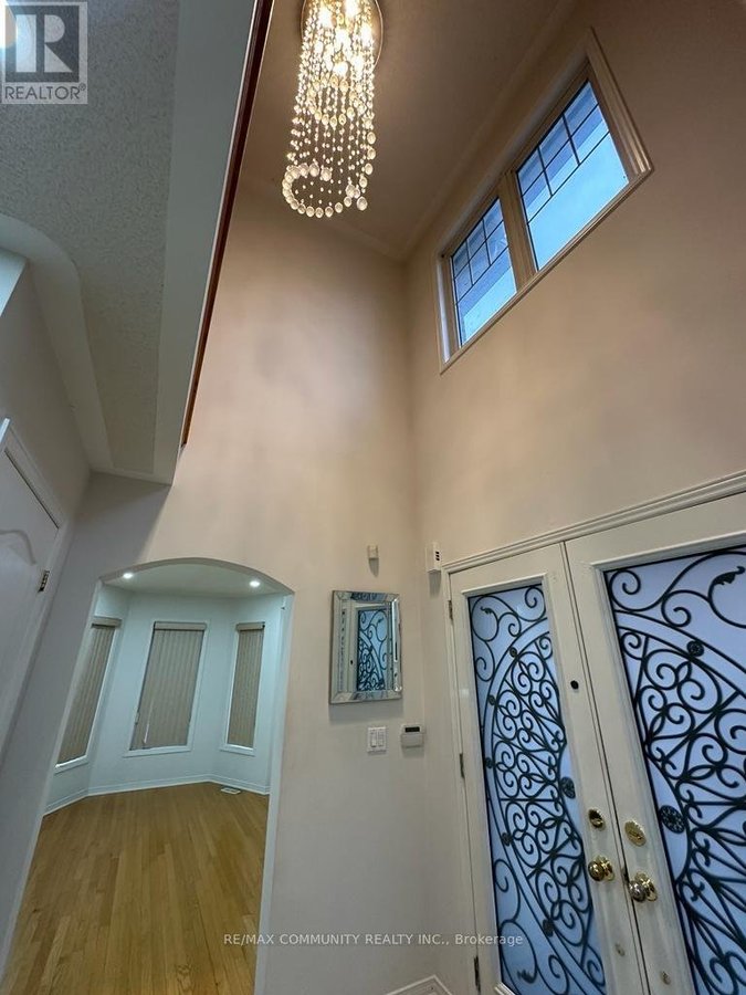 15 LOTUS STREET - Photo 2
