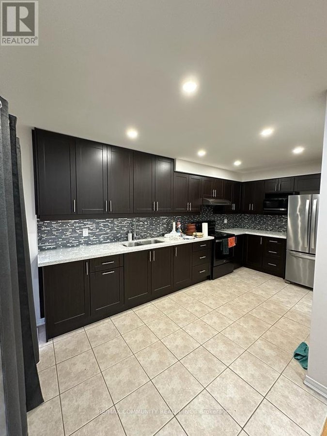 15 LOTUS STREET - Photo 5