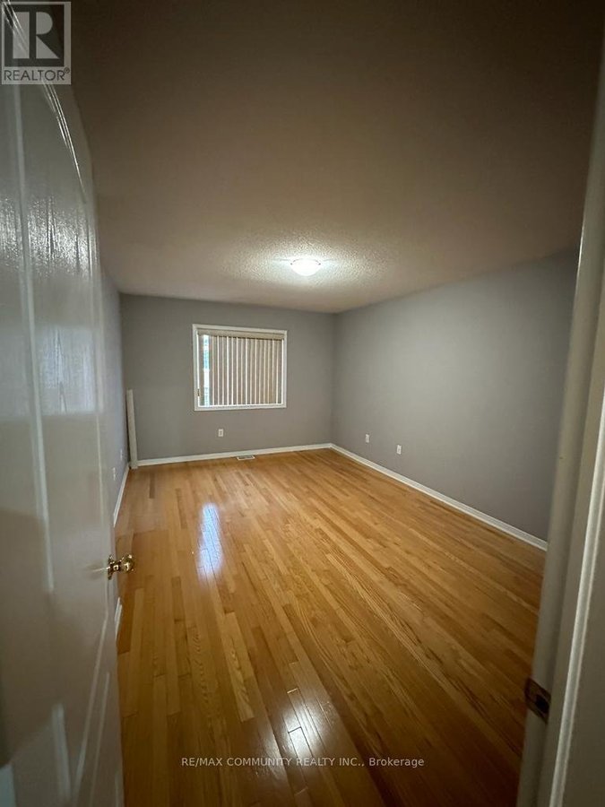 15 LOTUS STREET - Photo 6