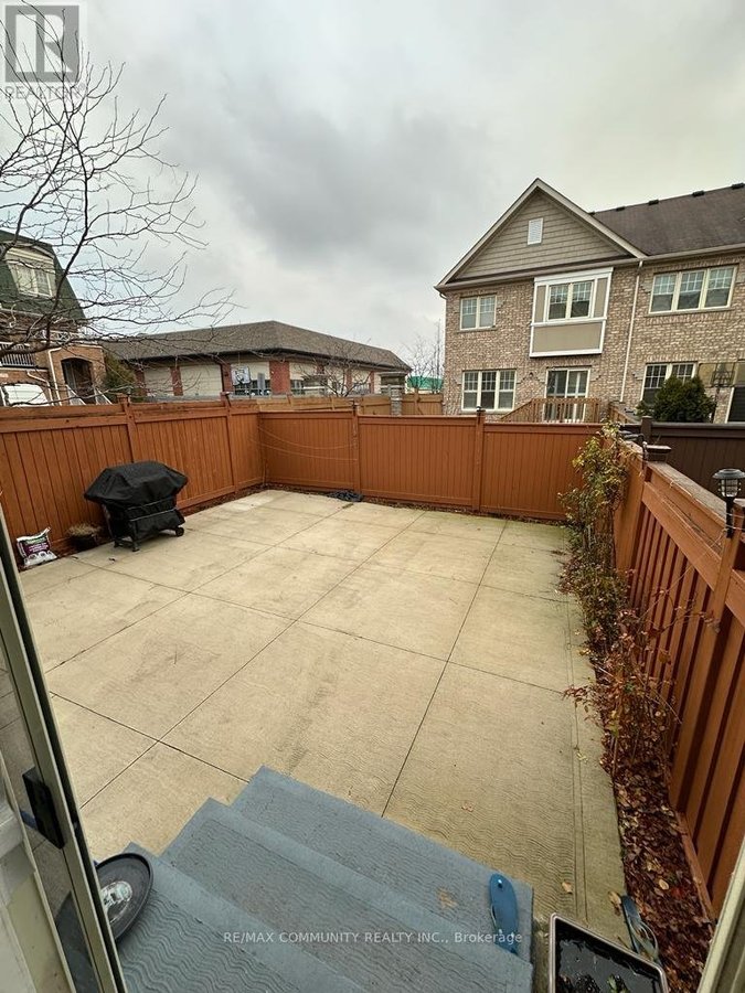 15 LOTUS STREET - Photo 10