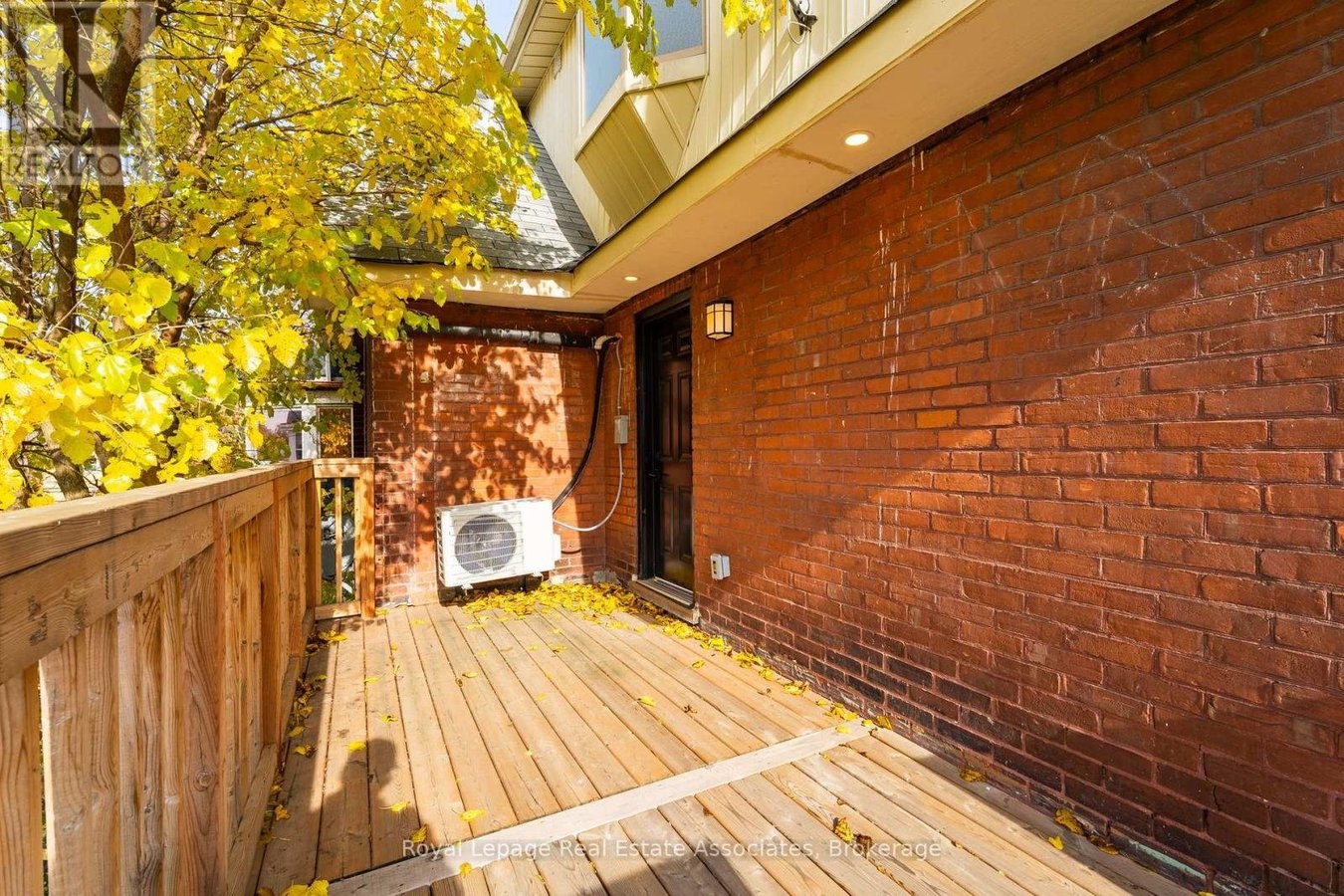 2 - 55 CAYUGA STREET - Photo 4