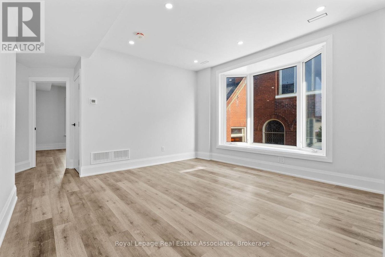 2 - 55 CAYUGA STREET - Photo 8