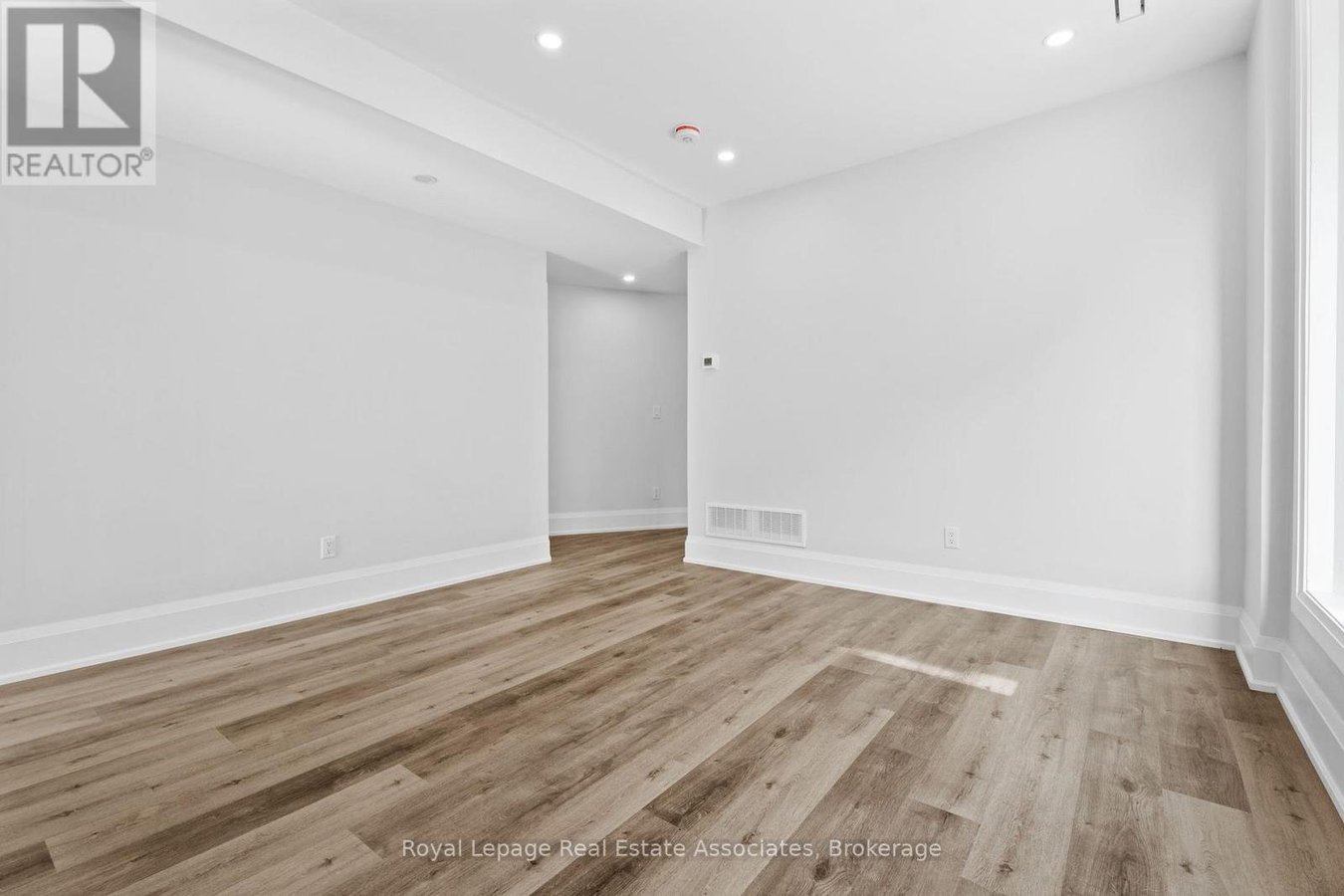 2 - 55 CAYUGA STREET - Photo 10