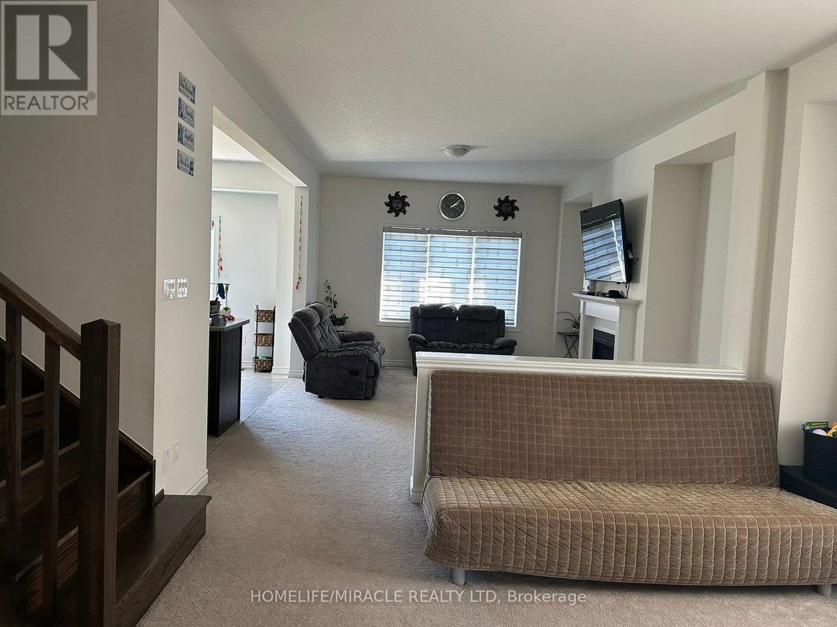 29 JENNER DRIVE - Photo 3