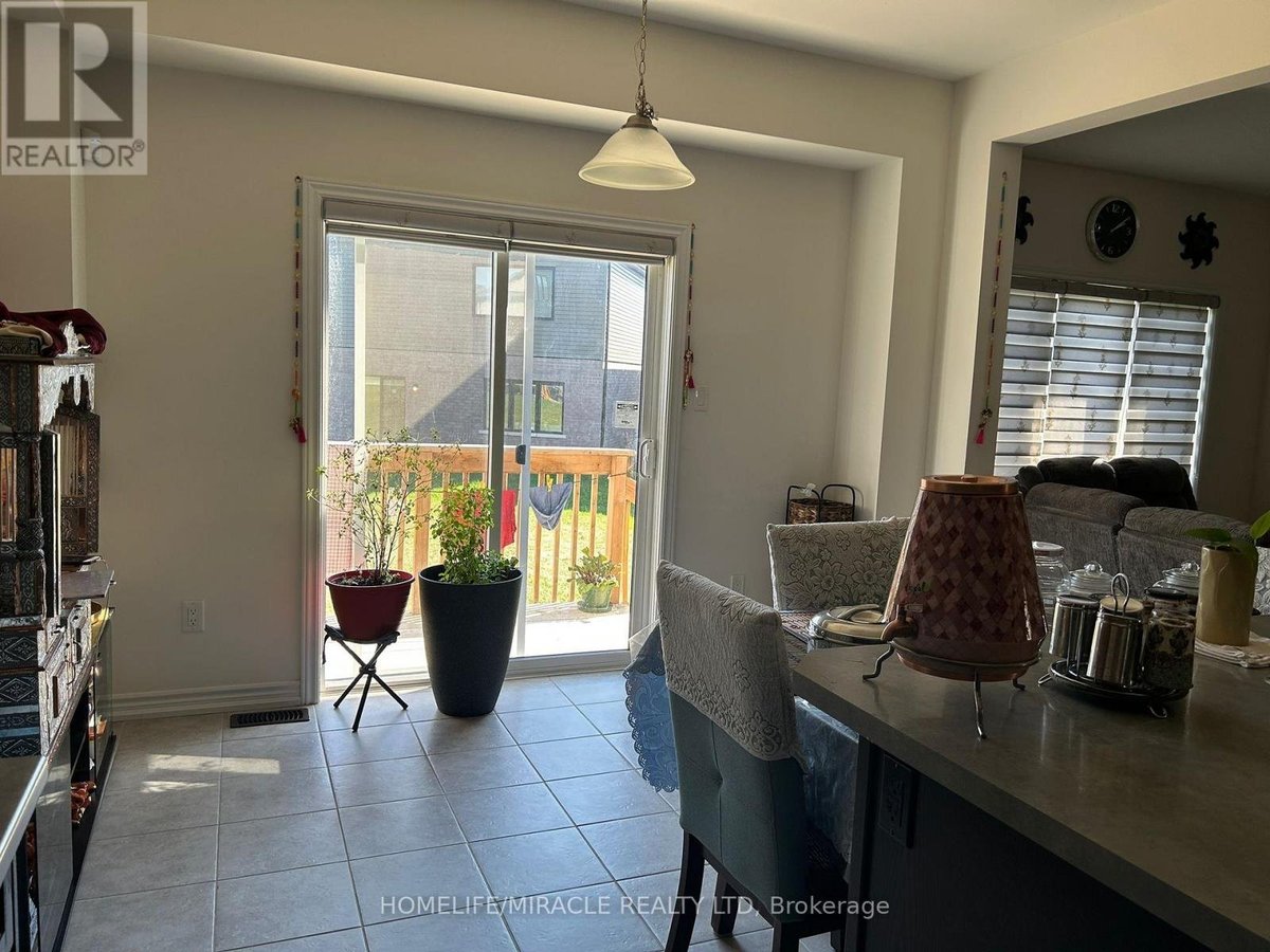 29 JENNER DRIVE - Photo 5