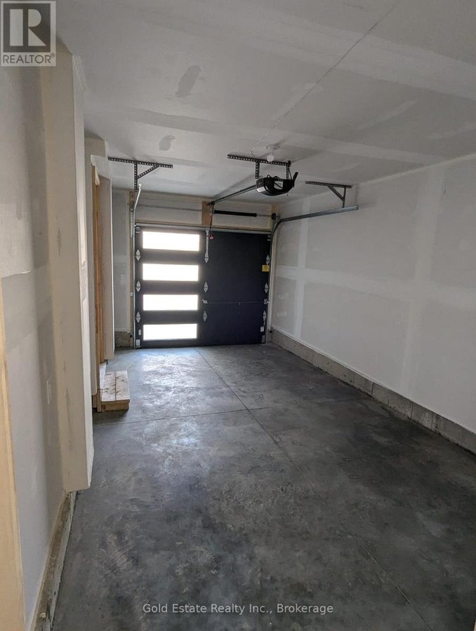11 - 55 TOM BROWN DRIVE - Photo 18