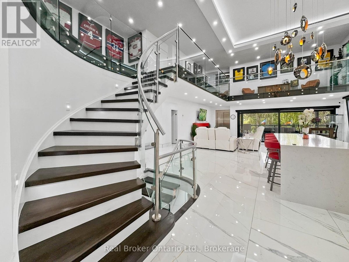 19 ZAVARELLA COURT - Photo 3