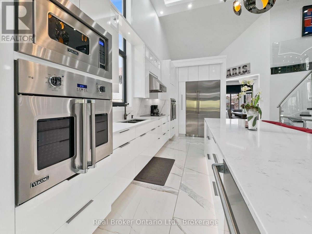 19 ZAVARELLA COURT - Photo 8